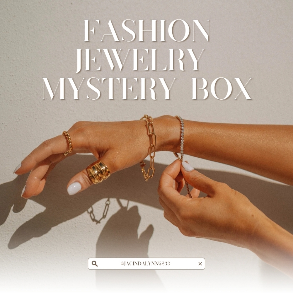 Fashion Jewelry Mystery Box 10 Pieces Of Assorted Rings Braclets Necklaces Pins